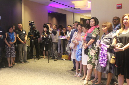 高娓娓:巴哈马ThePointe高端海景公寓推介会闪耀亮相美国时代广场