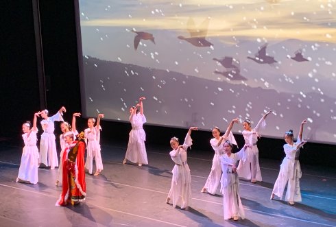 高娓娓:“流彩花韵——梁坤钿舞蹈专场演出”隆重亮相纽约林肯中心