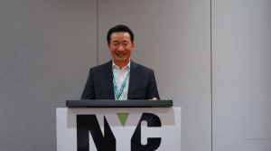 美国V视:徐家鹏携世纪集团亮相纽约地产博览会-打造纽约国际投资新地标(视频+图+文 综合报道)